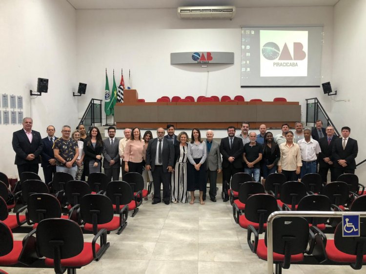 Diretores do Sintipel participam de audiência sobre a o