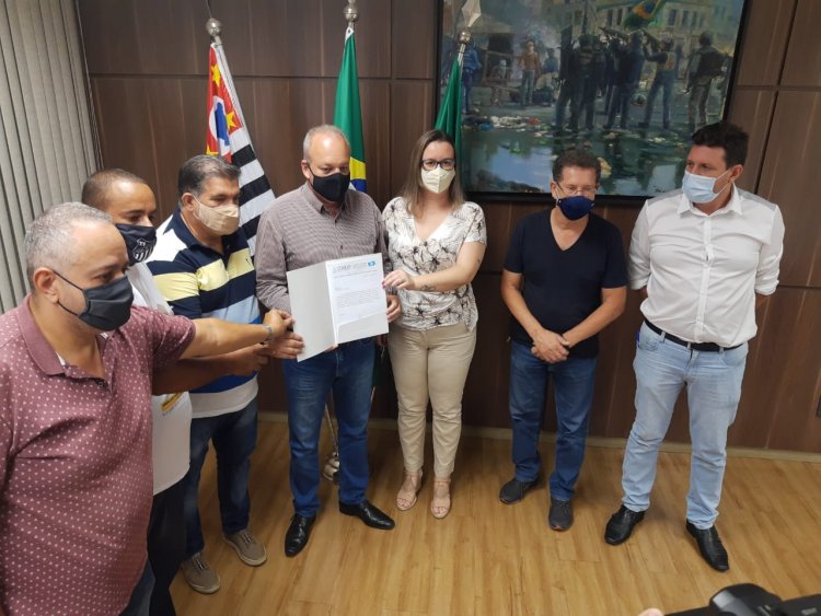 Presidente do Sintipel participa de encontros para tentar barrar