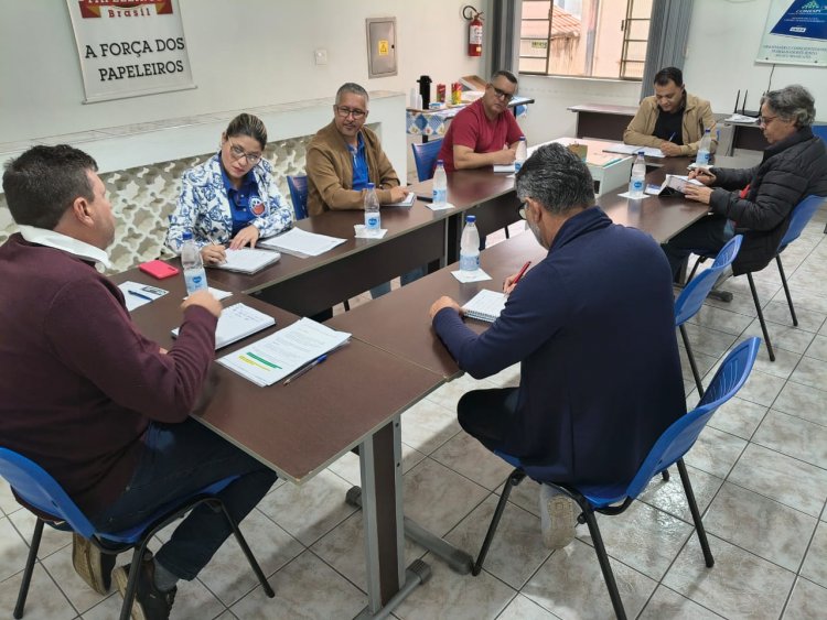 Diretoria do Sintipel discute o início da campanha
