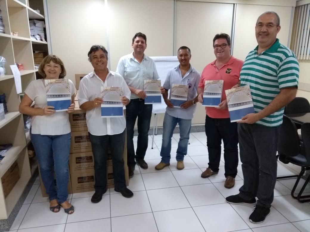 Sindicato recebe novo manual de segurança em máquinas de Papel, que