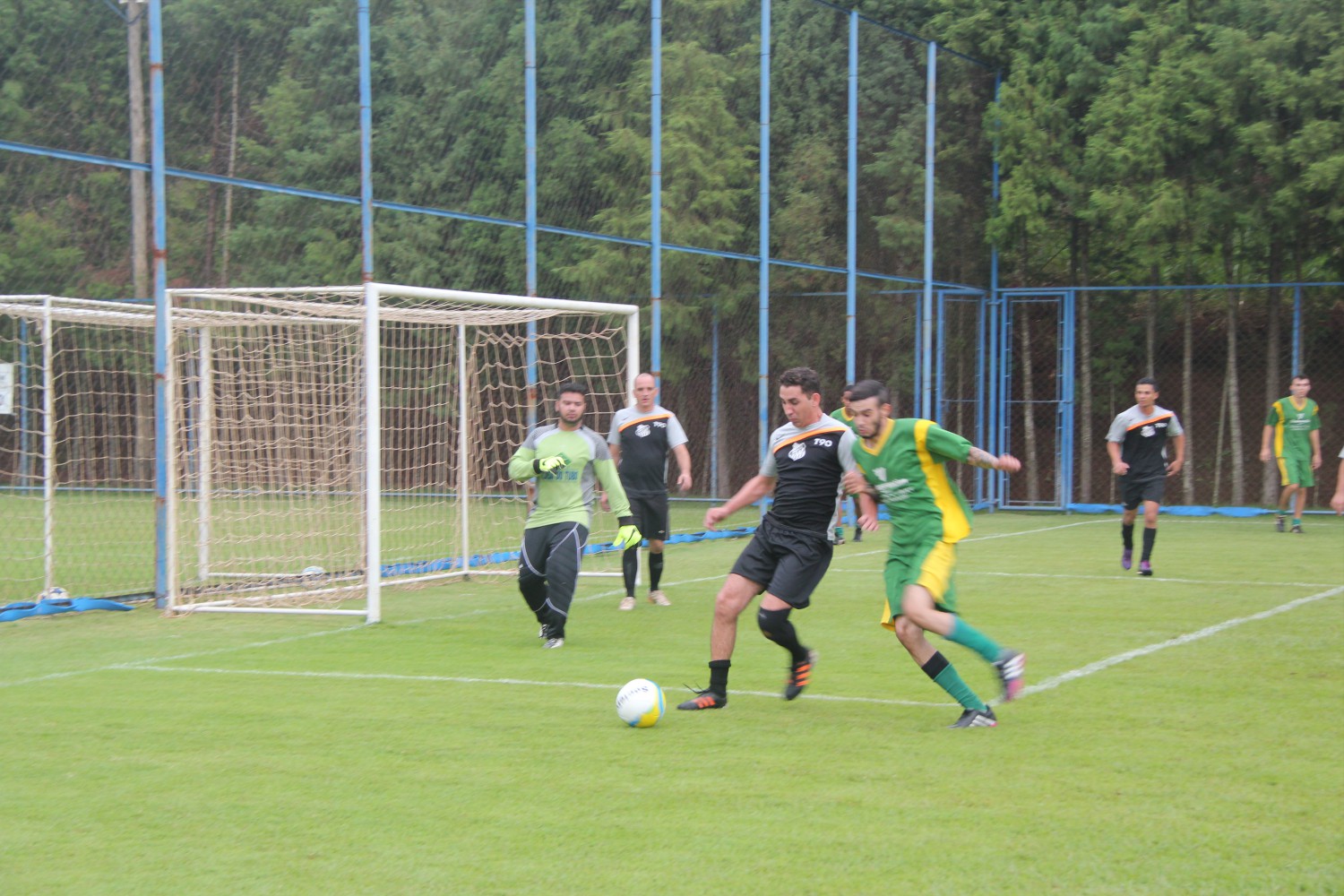 Terceira rodada do futebol dos papeleiros teve dois jogos e 24 gols