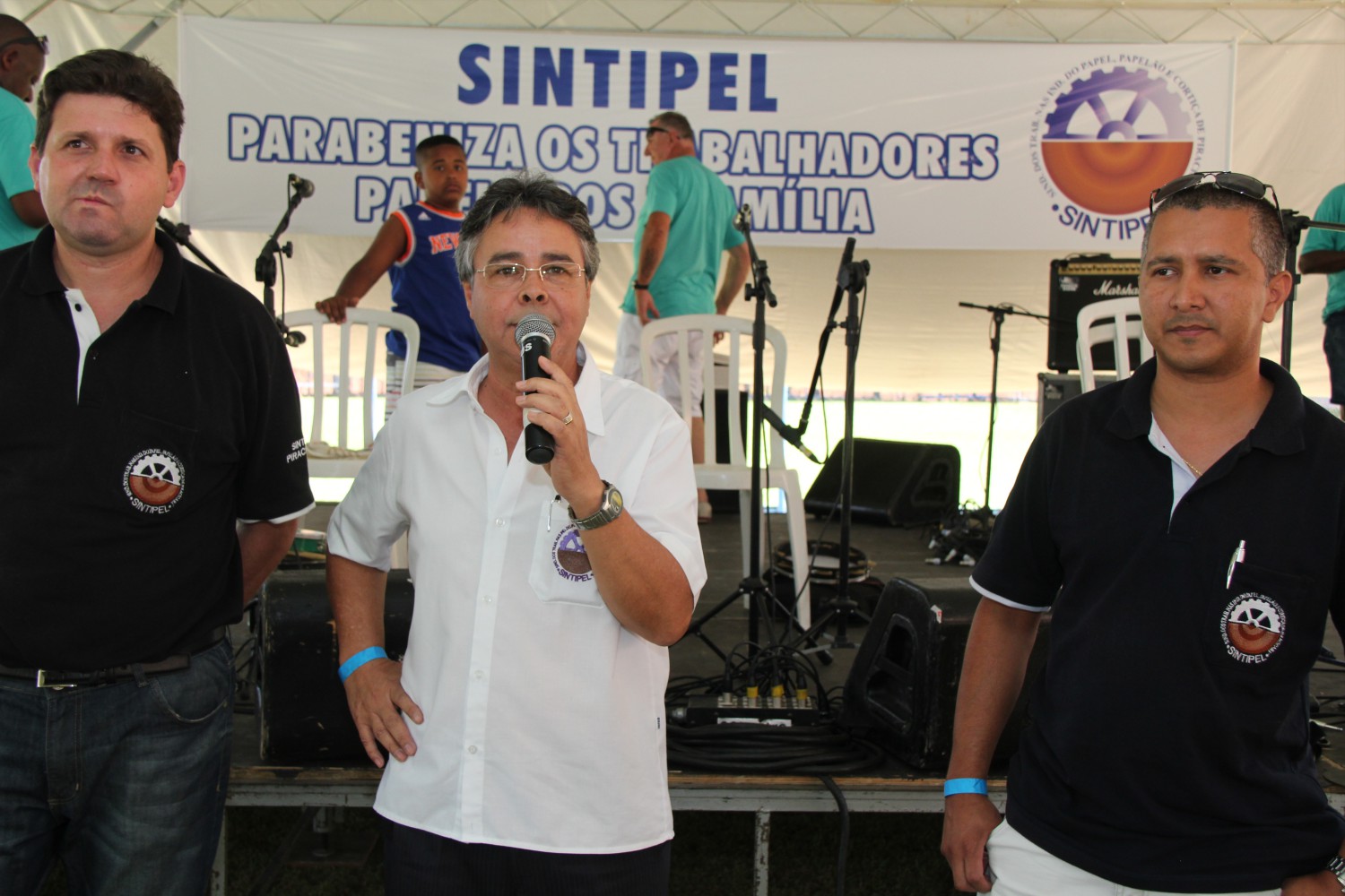 Confraternização do “Dia do Trabalhador Papeleiro” reuniu mais de 700 participantes.