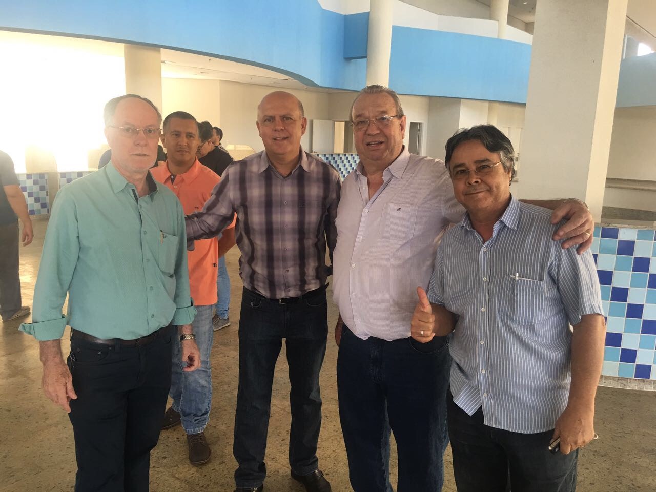 Presidente do Sintipel visita prédio do Hospital